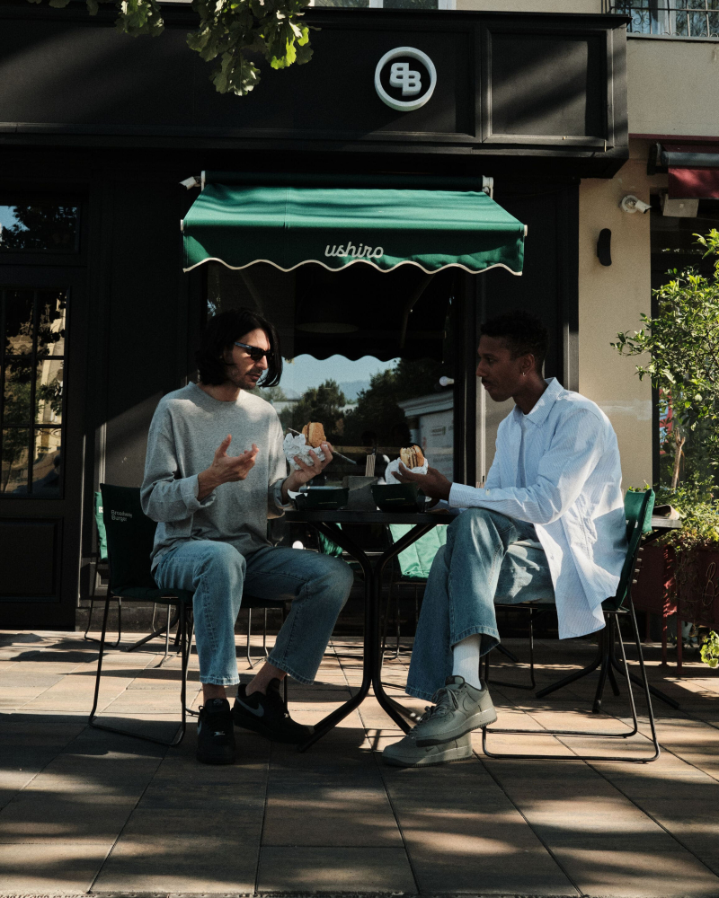 Новый гастрономический дроп: Ushiro × Broadway Burger